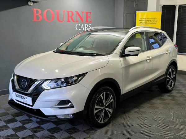 Used Nissan Qashqai 2017 for sale - 76223122: Photo 2