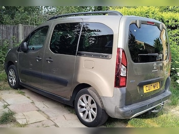 Used Peugeot Partner Tepee 2017 for sale - 78780942: Photo