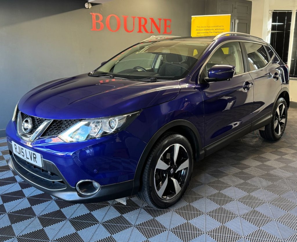 Used Nissan Qashqai 2015 for sale - 76632521: Photo 2