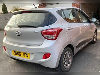 Used Hyundai i10 2017 for sale - 78167609: Photo