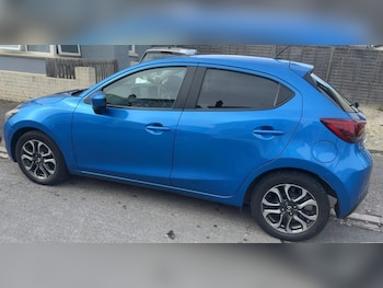 Used Mazda Mazda2 2015 for sale - 77952302: Photo