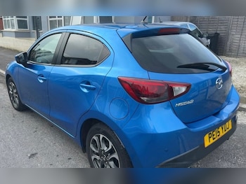 Used Mazda Mazda2 2015 for sale - 77952302: Photo