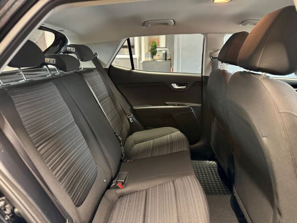 Used Kia Stonic 2018 for sale - 75597292: Photo 11