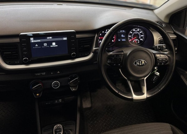 Used Kia Stonic 2018 for sale - 75597292: Photo 16
