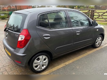 Used Hyundai i10 2012 for sale - 77302653: Photo