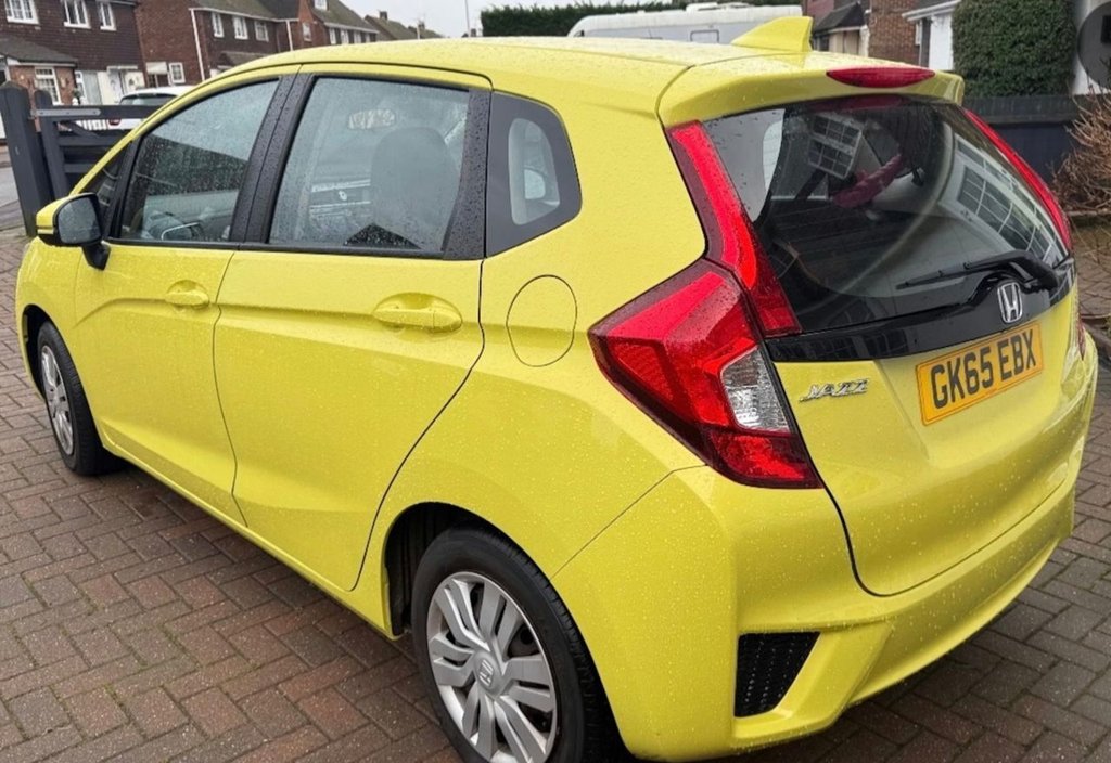 Used Honda Jazz 2015 for sale - 77693125: Photo 4