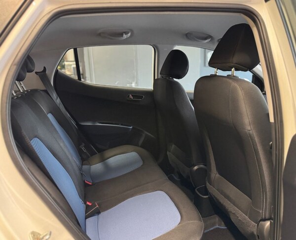 Used Hyundai i10 2016 for sale - 76235971: Photo 11