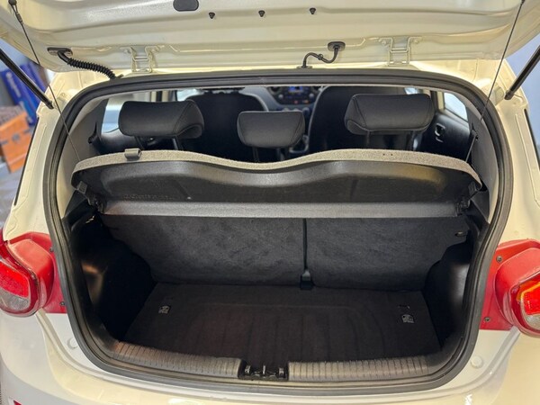 Used Hyundai i10 2016 for sale - 76235971: Photo 13