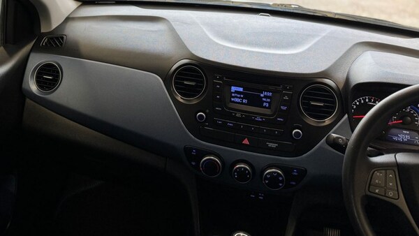 Used Hyundai i10 2016 for sale - 76235971: Photo 14