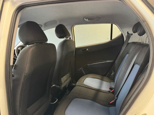Used Hyundai i10 2016 for sale - 76235971: Photo 9