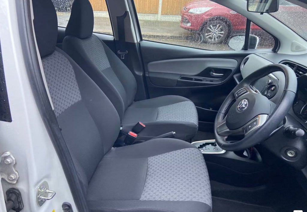 Used Toyota Yaris 2015 for sale - 77609209: Photo 6