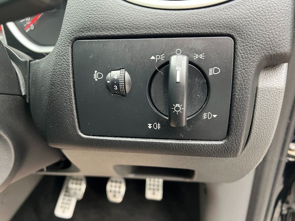 Used Ford Focus 2010 for sale - 75527950: Photo 11