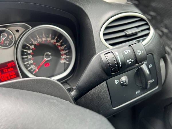 Used Ford Focus 2010 for sale - 75527950: Photo 13