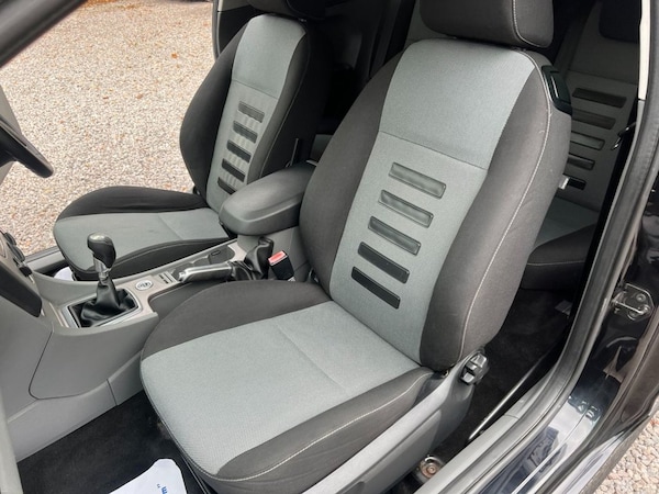 Used Ford Focus 2010 for sale - 75527950: Photo 24