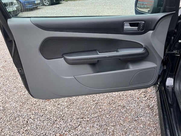 Used Ford Focus 2010 for sale - 75527950: Photo 25