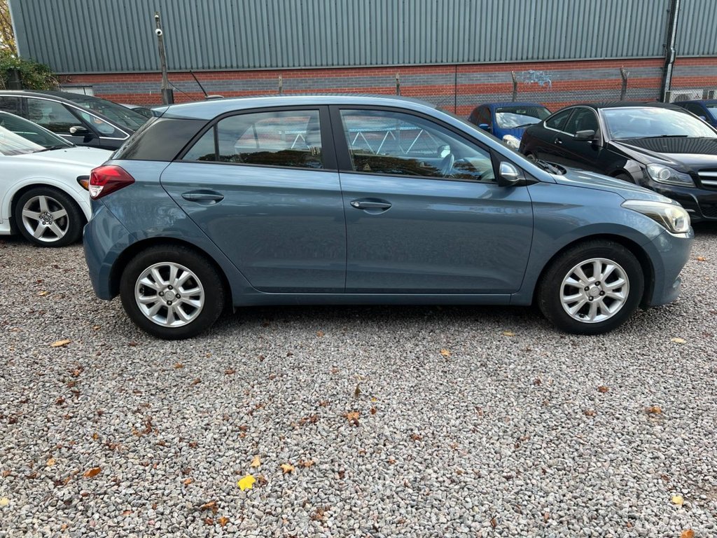 Used Hyundai i20 2017 for sale - 76367963: Photo 9
