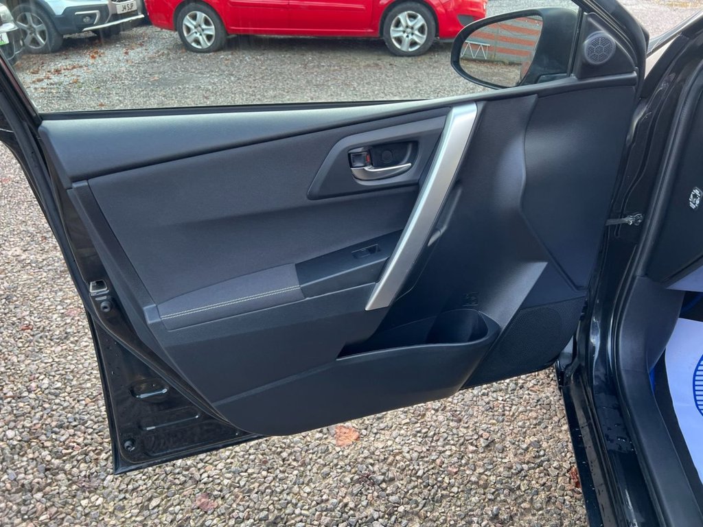 Used Toyota Auris 2015 for sale - 76185521: Photo 29