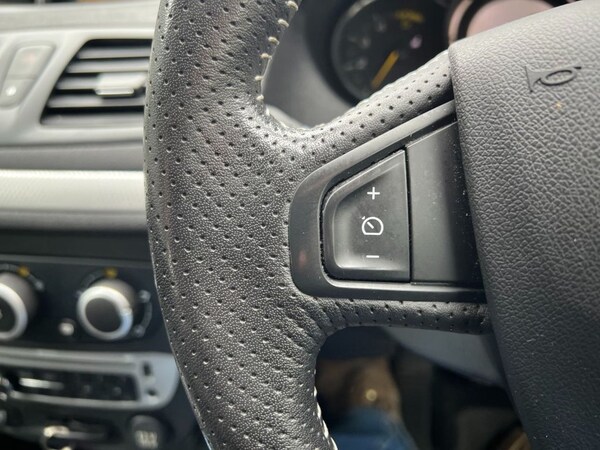 Used Renault Megane 2013 for sale - 76256549: Photo 15