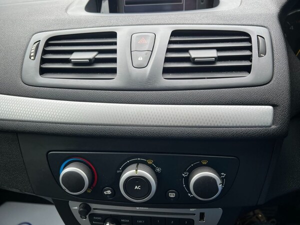 Used Renault Megane 2013 for sale - 76256549: Photo 19