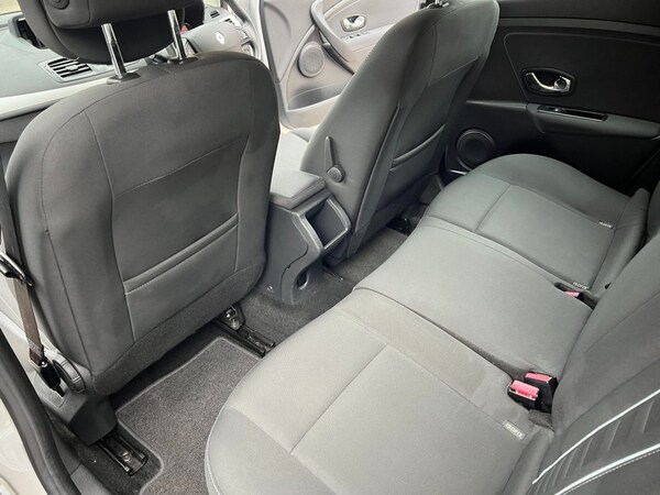 Used Renault Megane 2013 for sale - 76256549: Photo 28