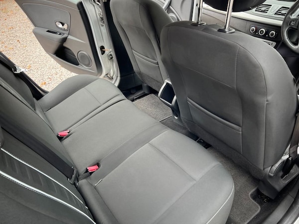 Used Renault Megane 2013 for sale - 76256549: Photo 31