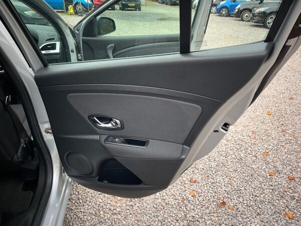 Used Renault Megane 2013 for sale - 76256549: Photo 32