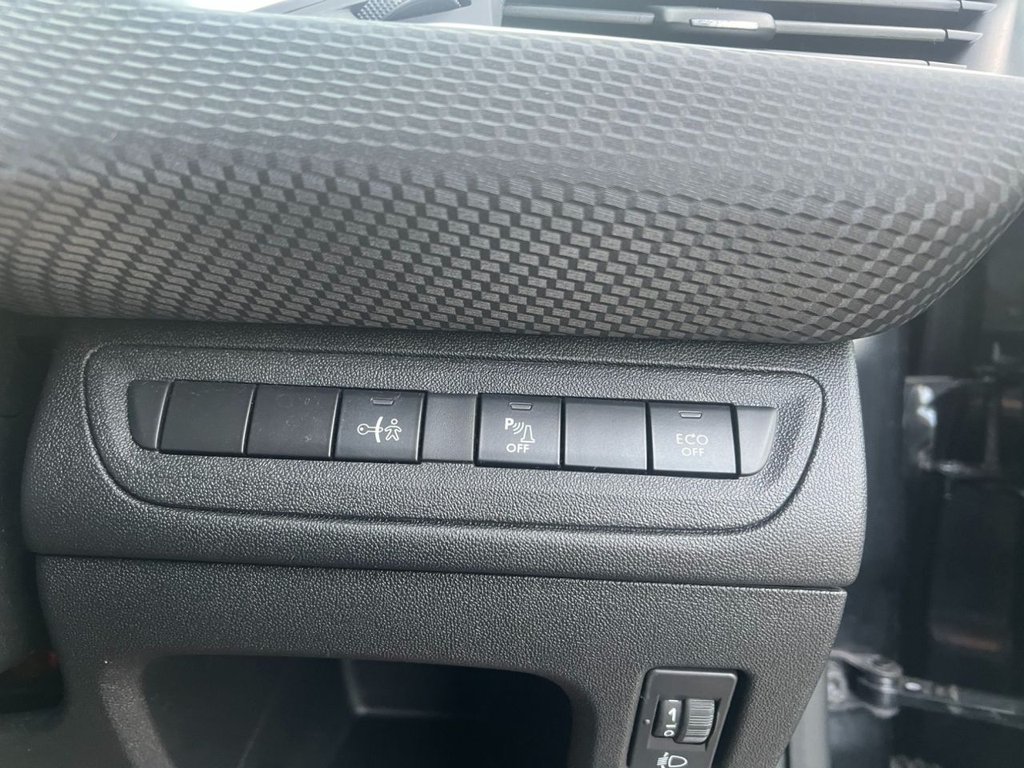 Used Peugeot 208 2018 for sale - 76910219: Photo 11