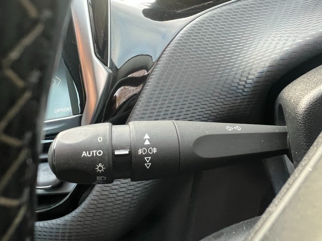 Used Peugeot 208 2018 for sale - 76910219: Photo 14