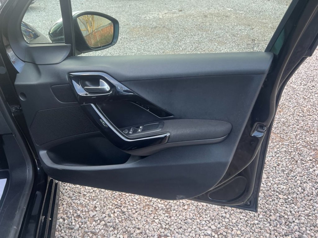 Used Peugeot 208 2018 for sale - 76910219: Photo 24