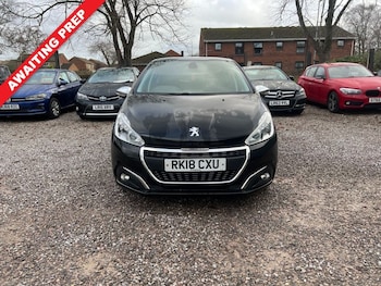 Used Peugeot 208 2018 for sale - 76910219: Photo