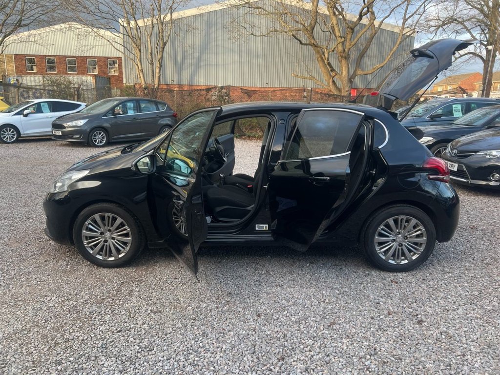 Used Peugeot 208 2018 for sale - 76910219: Photo 37