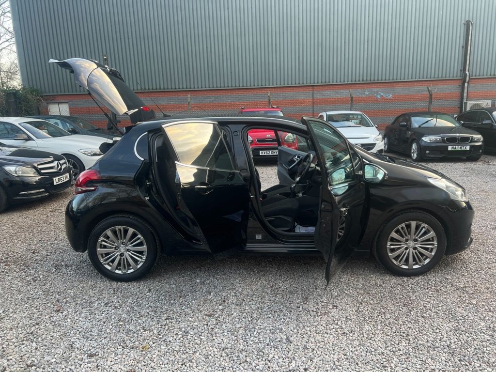 Used Peugeot 208 2018 for sale - 76910219: Photo 41