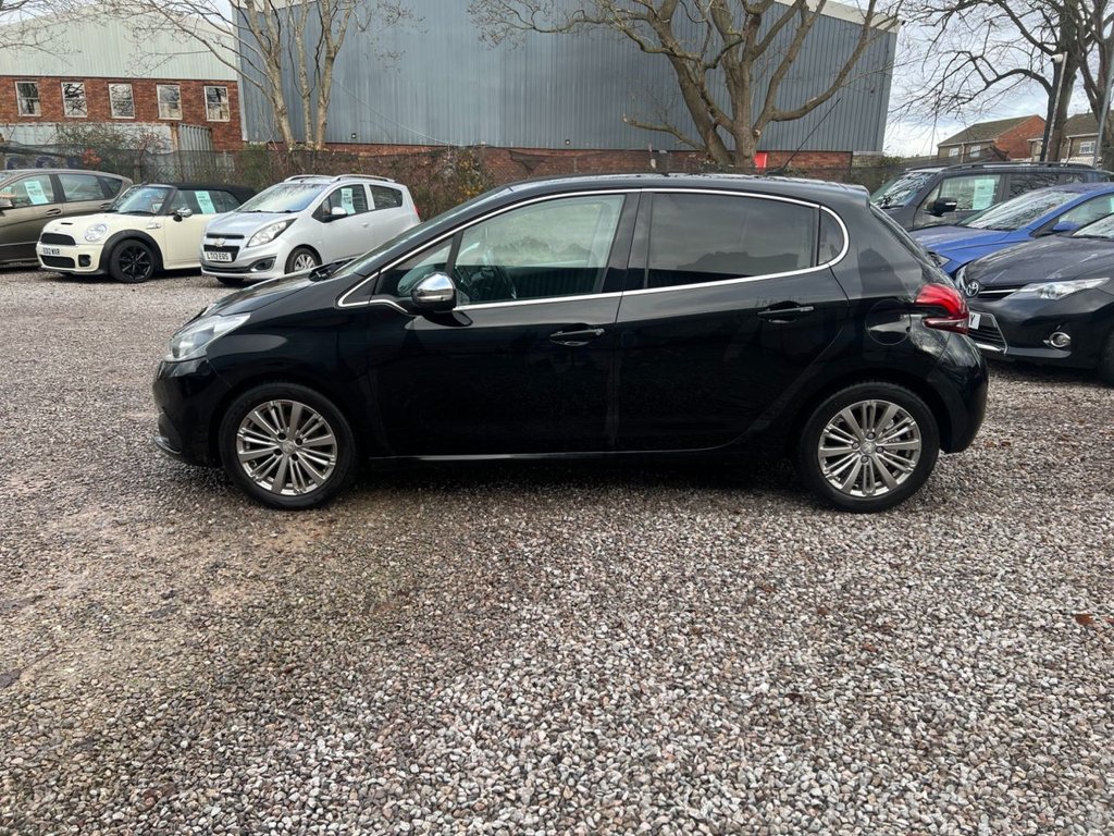 Used Peugeot 208 2018 for sale - 76910219: Photo 5