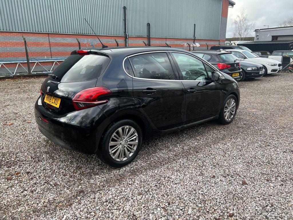 Used Peugeot 208 2018 for sale - 76910219: Photo 8