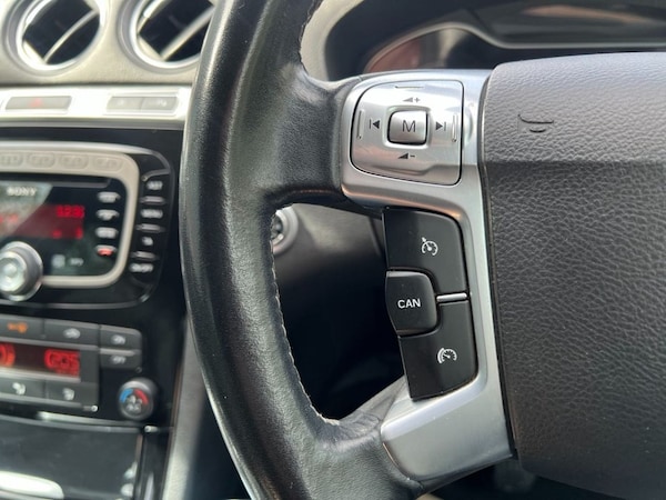 Used Ford S-Max 2013 for sale - 75642569: Photo 15