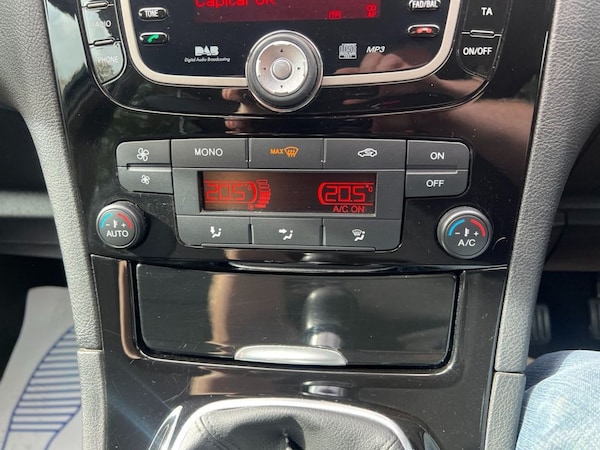 Used Ford S-Max 2013 for sale - 75642569: Photo 18