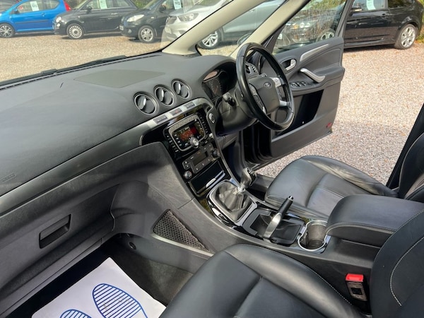 Used Ford S-Max 2013 for sale - 75642569: Photo 23
