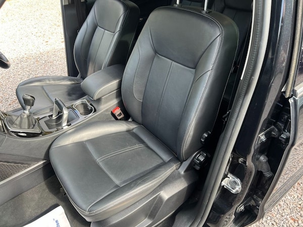 Used Ford S-Max 2013 for sale - 75642569: Photo 24