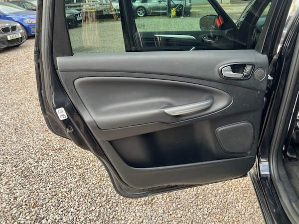 Used Ford S-Max 2013 for sale - 75642569: Photo 27