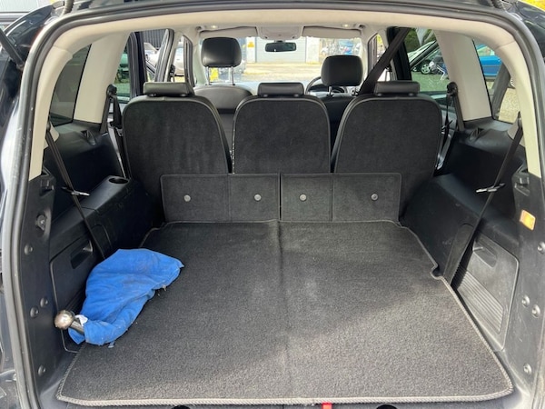 Used Ford S-Max 2013 for sale - 75642569: Photo 28
