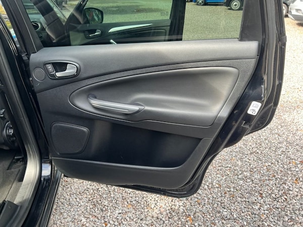 Used Ford S-Max 2013 for sale - 75642569: Photo 30