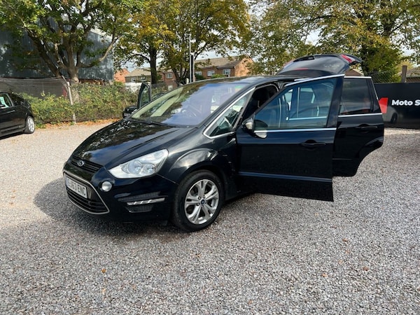 Used Ford S-Max 2013 for sale - 75642569: Photo 34