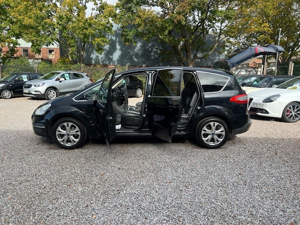 Used Ford S-Max 2013 for sale - 75642569: Photo 35