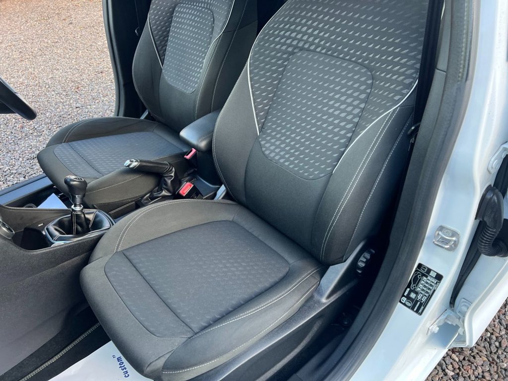 Used Ford Fiesta 2017 for sale - 76950566: Photo 24