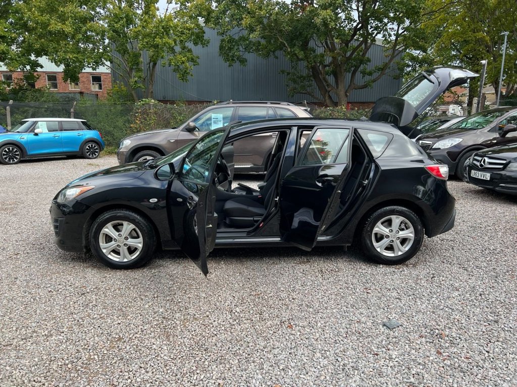 Used Mazda Mazda3 2010 for sale - 76417049: Photo 31