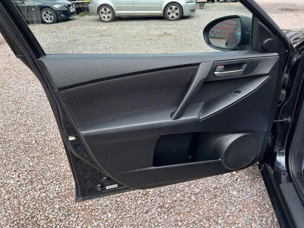 Used Mazda Mazda3 2010 for sale - 75619312: Photo 21