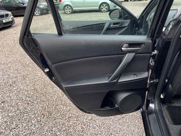 Used Mazda Mazda3 2010 for sale - 75619312: Photo 23