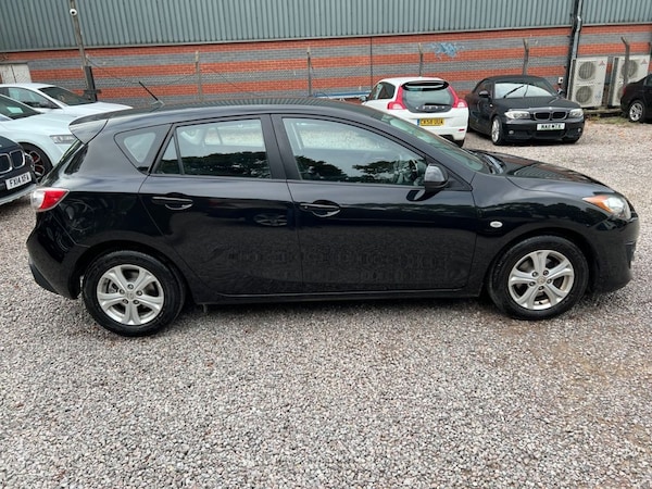 Used Mazda Mazda3 2010 for sale - 75619312: Photo 9