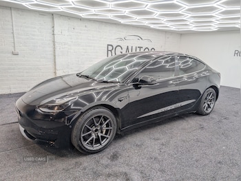 Tesla - Model 3