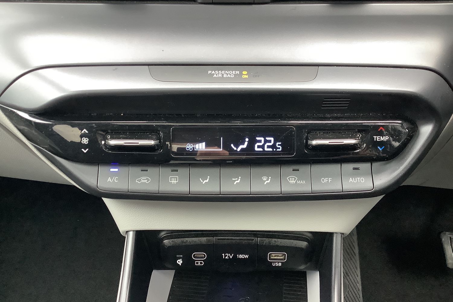 Used Hyundai i20 2024 for sale - 77353797: Photo 15